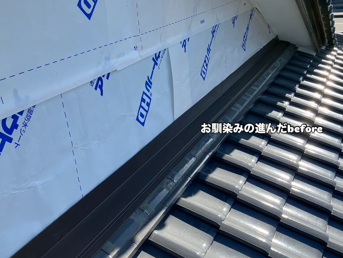 可児市土田にて、棟の積み替え工事と外壁角波工事👷